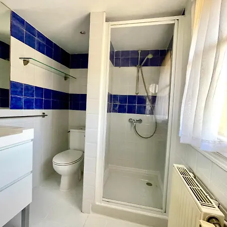 Le Logis Plantagenet Bed & Breakfast *